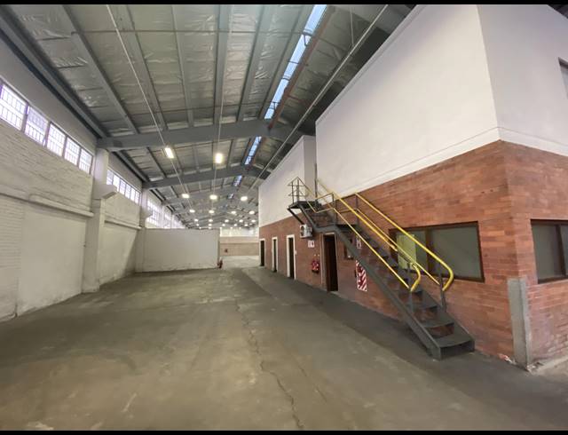 1,000M² WAREHOUSE TO LET IN WESTMEAD